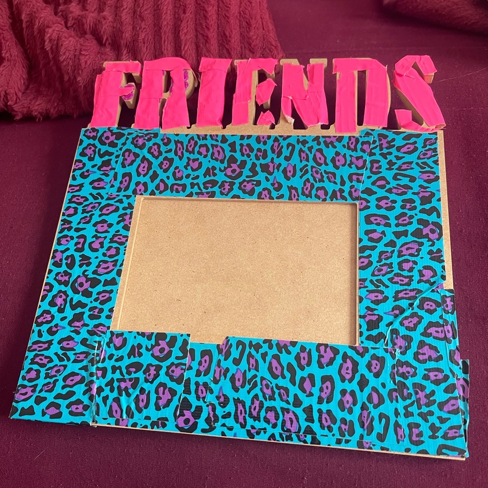 Friend frame